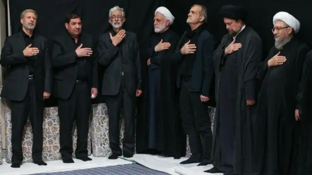 روسای قوای سه گانه در مراسم عزاداری محرم در بیت رهبری بدون حضور آیت الله خامنهای