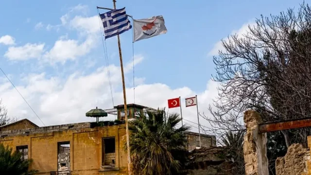 Kıbrıs'ta bir sınır bölgesi