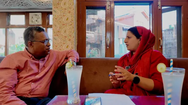 বিবিসির সঙ্গে কথা বলছেন মুনাজাহ কানওয়াল