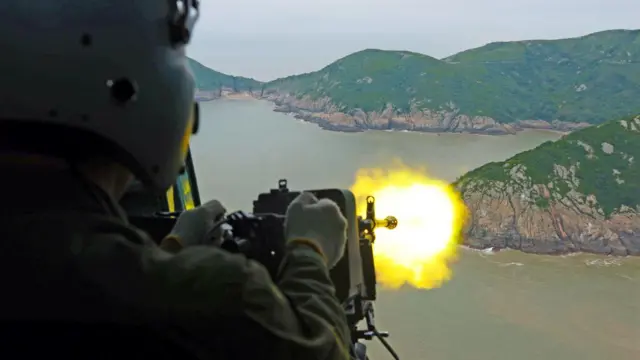 ताइवान की खाड़ी में चीन का युद्धाभ्यास