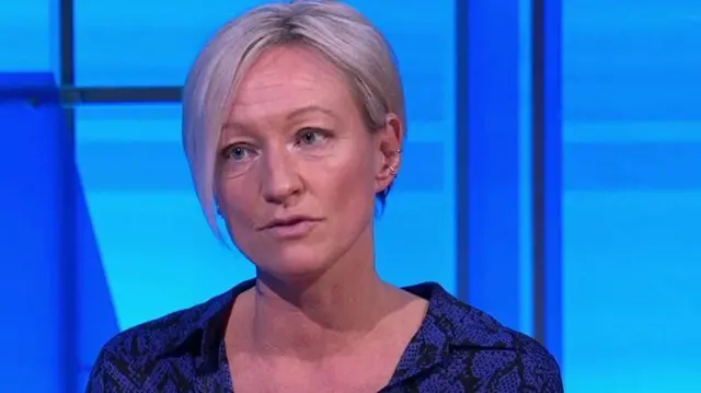 Ruth Dodsworth: 'I used to dread Christmas Day with my abusive husband' - BBC News