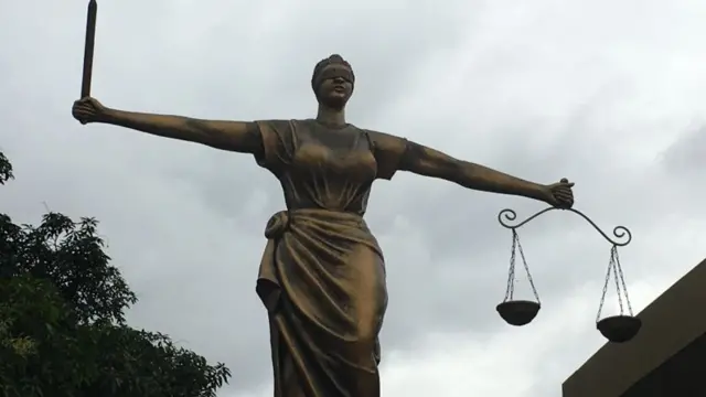 Symbol of justice for court