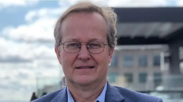 அணு ஆயுதங்களை இங்கிலாந்திற்கு அனுப்பும் அமெரிக்கா