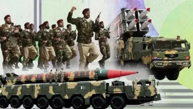 பாகிஸ்தானில் ராணுவத்தை ஆதரித்து ஒட்டப்பட்ட சுவரொட்டி