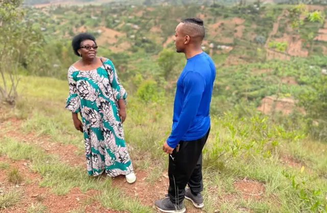 Umwaka ushize Amahirwa yasuye u Rwanda abonana n'umubyeyi we Victoire Ingabire