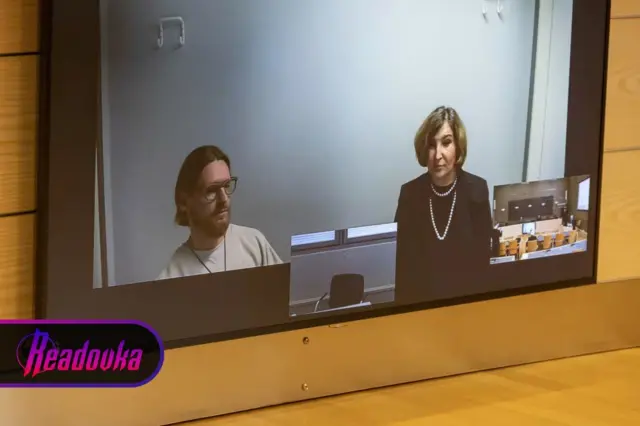 Ян Петровський та його адвокатка Наталія Мальгіна під час одного з судових засідань