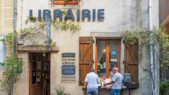 Montolieu, desa buku, toko buku