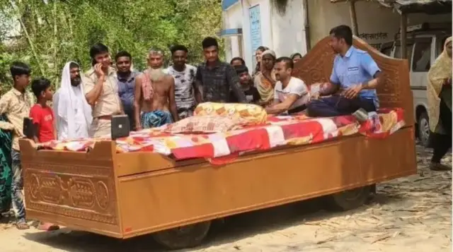 مسہری نما کار یا دوڑتا بیڈ