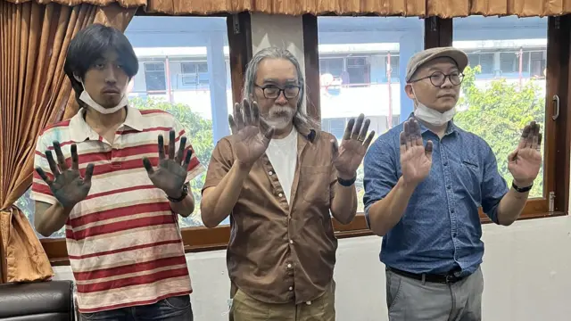 "ปั้มลายมือเดี๋ยวนี้ต้อง 10 นิ้วเลยเหรอ"