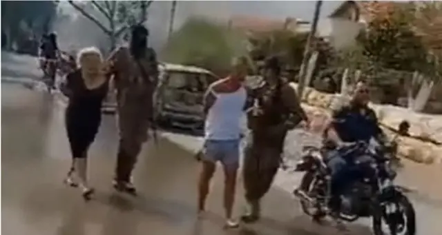 ग़ज़ा में हमास ने इसराइली नागरिकों को बंधक बनाया