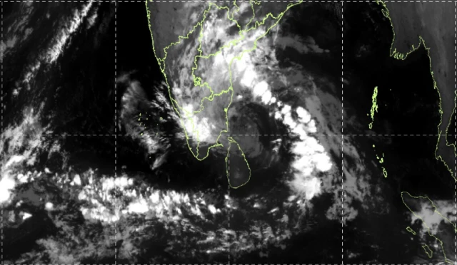 બીબીસી ગુજરાતી, ગુજરાત, બીબીસી, દિત્વાહ વાવાઝોડું, સેન્યાર વાવાઝોડું, બંગાળની ખાડી, સમુદ્ર, હિંદ મહાસાગર