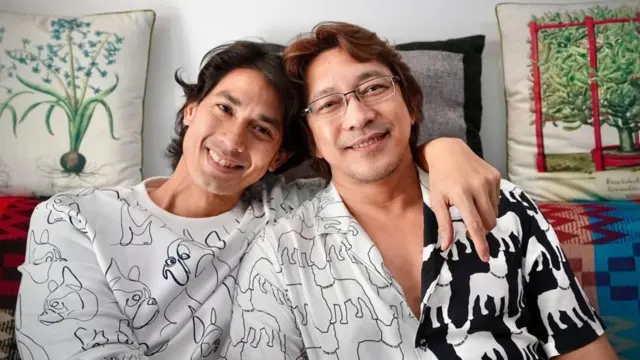 Chakkrit (d) y Prinn.