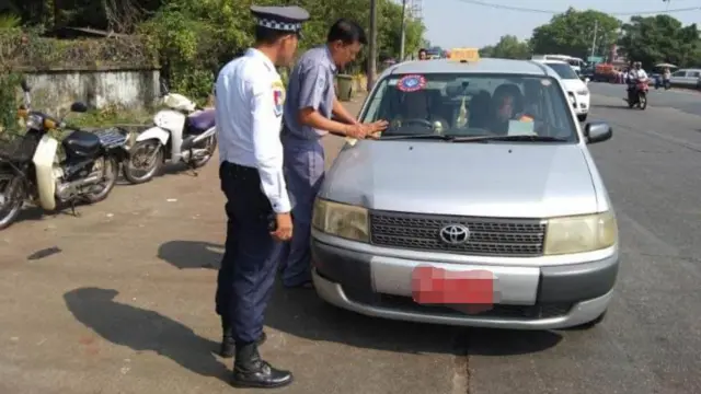 အငှားယာဥ်တွေဟာ အနည်းဆုံး တစ်ရက်ကို ငွေကျပ် တစ်ရာကနေ ထောင်ကျော်အထိ ပေး ဆောင်ရမယ်လို့ တွက်ချက်သိရှိရပါတယ်။
