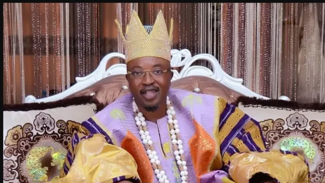 Oba Adewale Akanbi, Oluwoo ti ilu Iwo