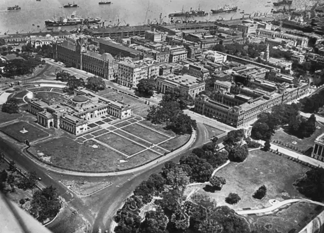 அமைப்புகள், அரசு மற்றும் ஆட்சி