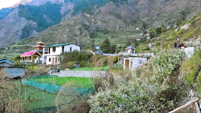 चकराता के कन्दाड़ गांव की तस्वीर