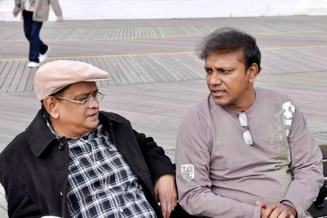 লেখক হুমায়ুন আহমেদ ও প্রকাশক মাজহারুল ইসলাম