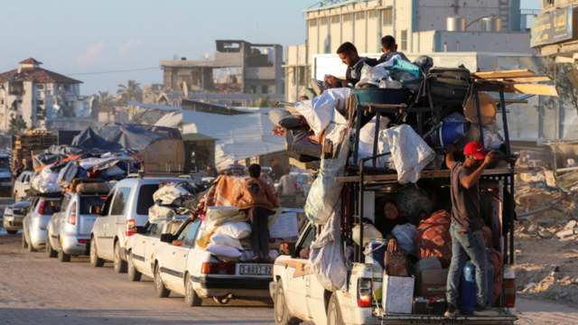 Cortège de Gazaouis quittant Rafah