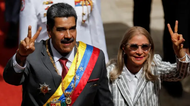 निकोलास मदुरो र उनकी पत्नी सिलिया फ्लोरेस 