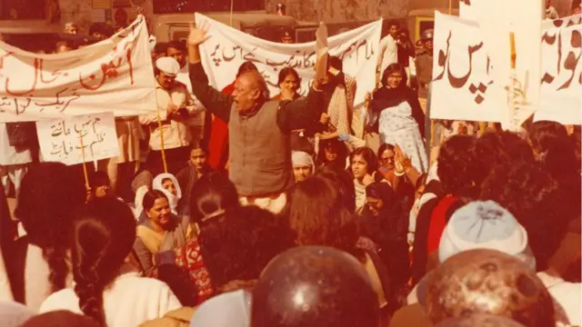 حبیب جالب
