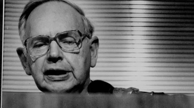 স্যার নিনিয়ান স্টেফান