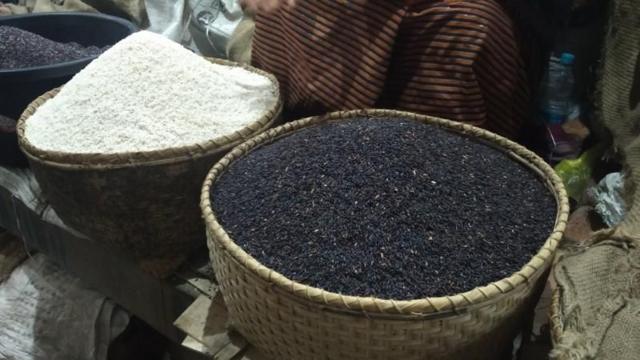 புழு பிடித்த அரிசி