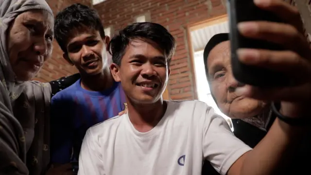 Iwan dan keluarga