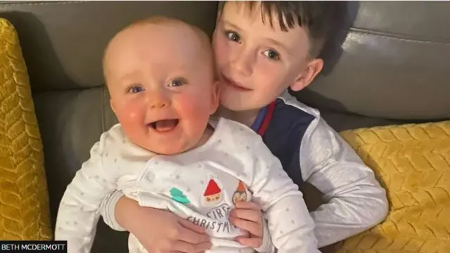 Sonny na Corey bafise uwundi muvukanyi ari mu nzira