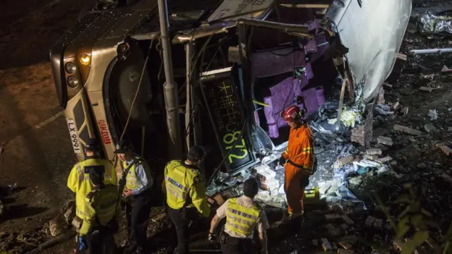 2018年2月，一辆九巴在大埔公路翻侧，造成19人死亡。时任特首林郑月娥成立“香港专营巴士服务独立检讨委员会”（Independent Review Committee），审视专营巴士的监管制度。