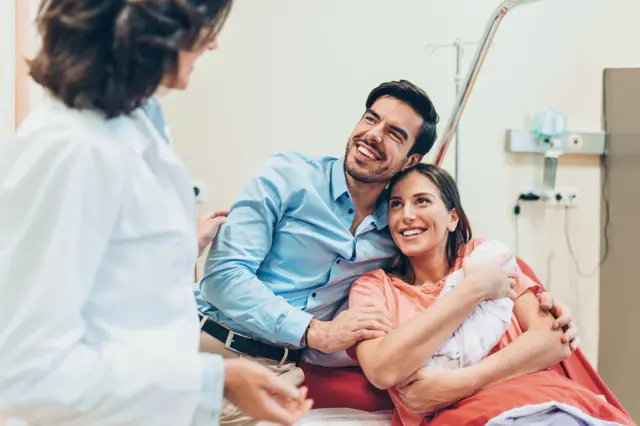 Waxaad mararka qaar arkeysaa inta badan dadkeenna in ay aad uga walwalaan ugana cabsadaan qalliinka hooyada uurka leh.