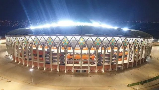 Le Stade Félix Houphouet Boigny (Abidjan), 45.000 places. 