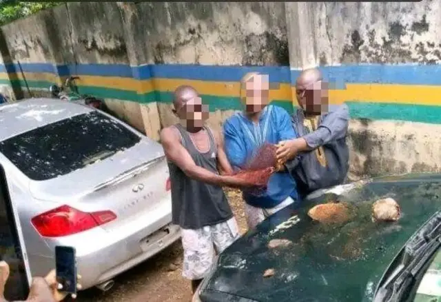 Aworan awọn afurasi ti ọwọ ọlọpaa tẹ