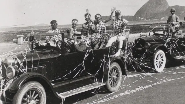 Desfileganhar no pixbetcorso na avenida Beira Mar, no Rio,ganhar no pixbet1922