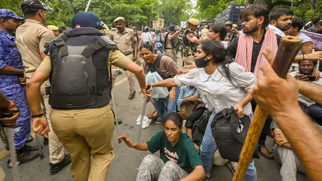 प्रदर्शनकारी 