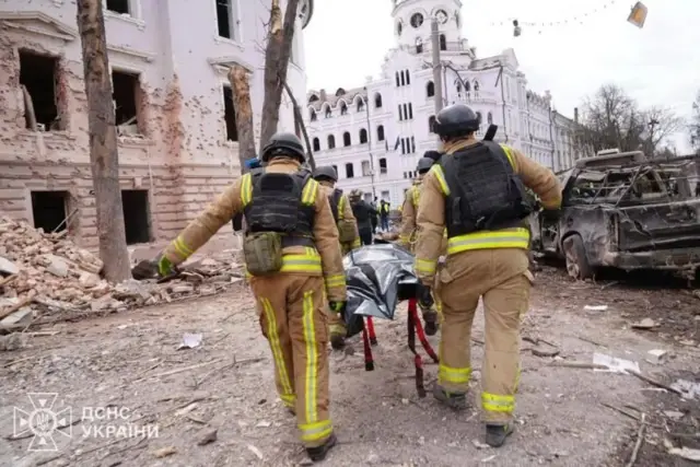 Kseniya Sobchak bilan jinsiy aloqa, u butunlay yalangoch Ochiq havoda talabalar orgies porno