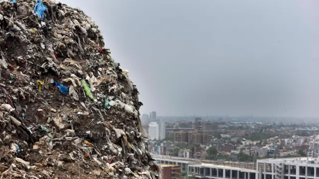 చత్తీస్‌గఢ్, అంబికాపూర్, ప్లాస్టిక్ వ్యర్థాలు, గార్బేజ్ కేఫ్, మున్సిపల్ కార్పోరేషన్
