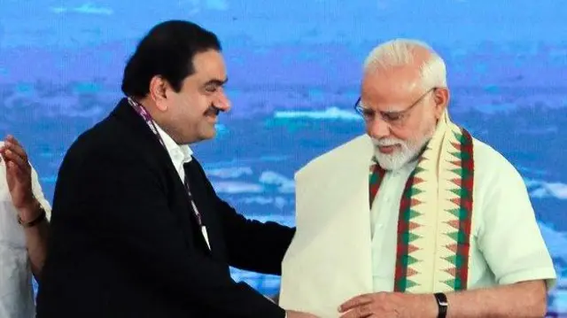 वॉल स्ट्रीट जर्नल की रिपोर्ट में गौतम अदानी को भारत के पीएम नरेंद्र मोदी का करीबी सहयोगी बताया गया है