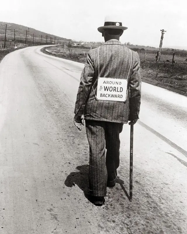 उलट्या दिशेनं चालण्याचा शरीर आणि मनाला काय फायदा होतो? वाचा