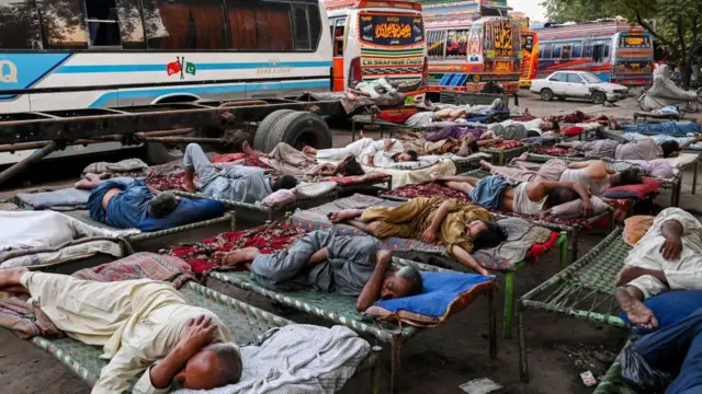 এটি লাহোরের দৃশ্য। দোসরা জুনের ছবি। 