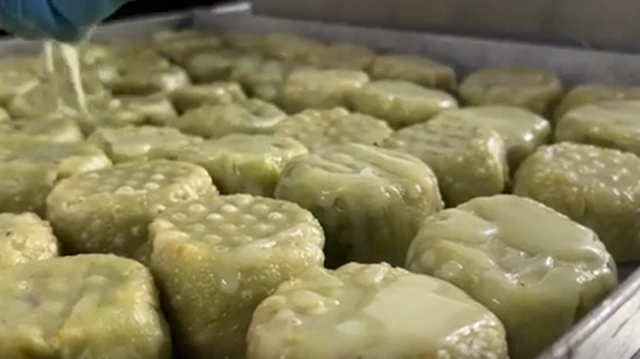 સુરતી ઘારીની તસવીર 