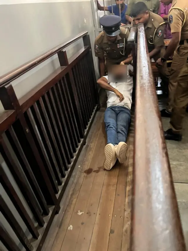 වෙඩි තැබීමෙන් පසු ගණේමුල්ලේ සංජීව වැටී සිටි අයුරු