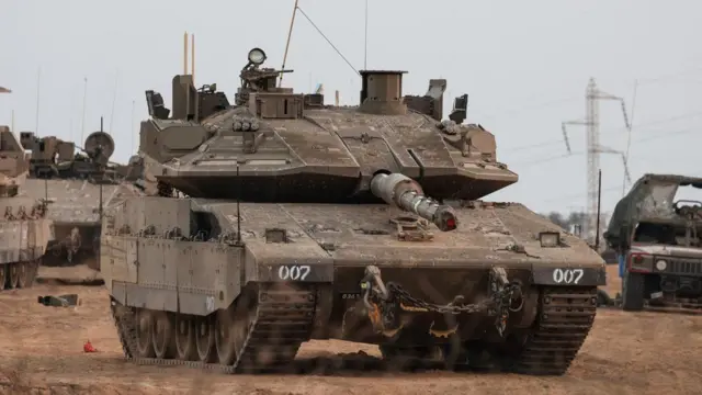 Ikimodoka c'intambara kirindiriye kwinjira muri Gaza