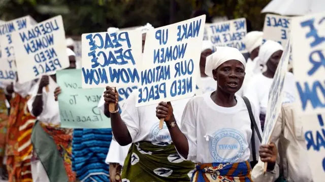 ደቂ ኣንስትዮ ላይበርያ ኣብ 2003 ሰልፊ ተቓውሞ የካይዳ