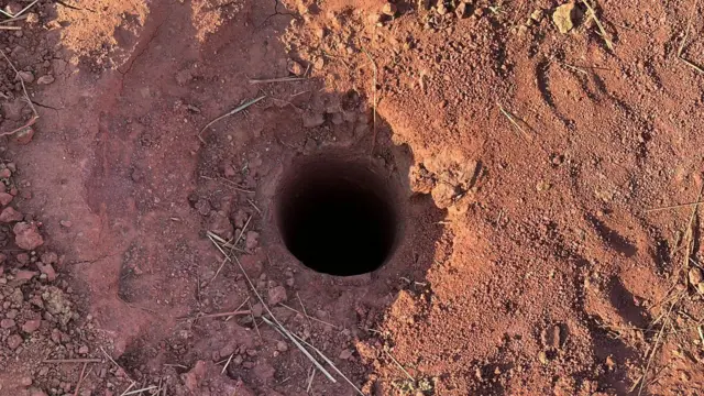 बारसूमध्ये रिफायनरीसाठी सुरू असलेलं माती परीक्षण