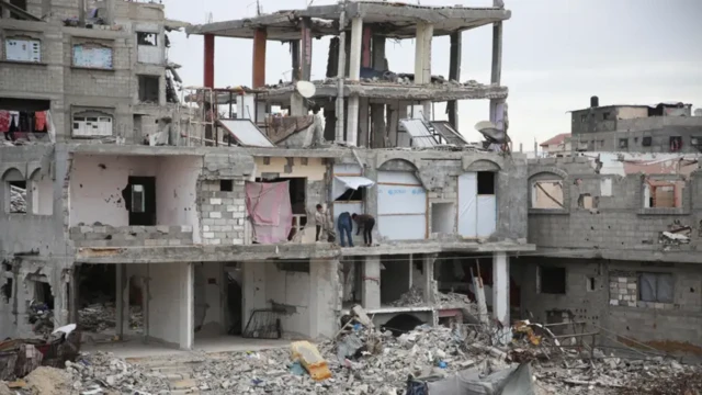 Destroyed buildings for Gaza
