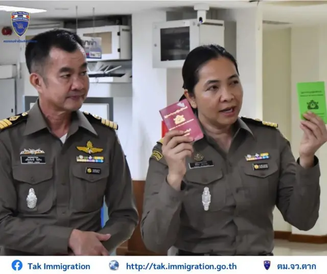 မြန်မာနိုင်ငံသားတွေ အထောက်အထားပါဖို့ အသိပေးနေတဲ့ ထိုင်းလဝကအရာရှိတွေ 