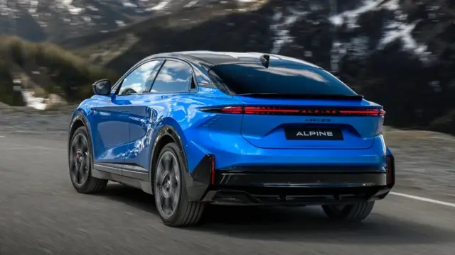 قوی‌ترین مدل آلپین A390 چهارصد و هفتاد اسب بخار نیرو دارد