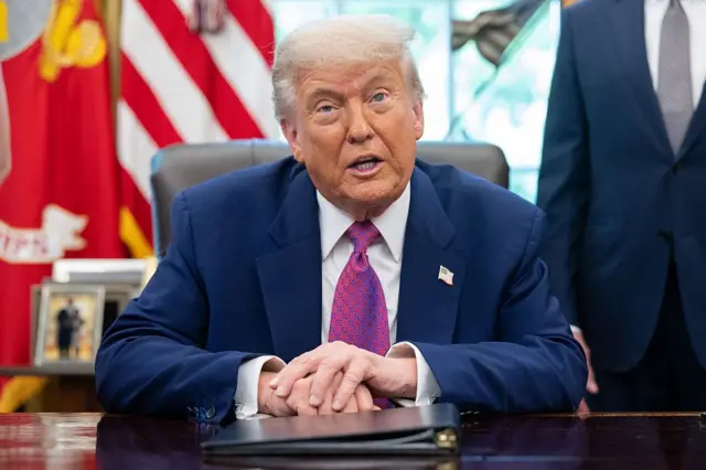 डोनाल्ड ट्रंप