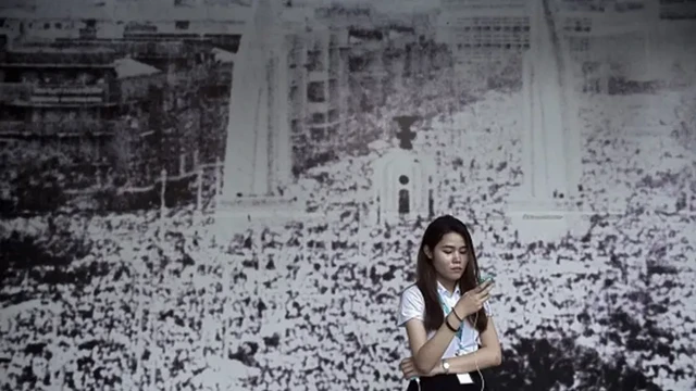 ภาพจำอนุสาวรีย์ประชาธิปไตยในฉากสำคัญทางประวัติศาสตร์ 14 ต.ค. 2516 เมื่อขบวนการนักศึกษาและประชาชนลุกฮือเรียกร้องรัฐธรรมนูญ