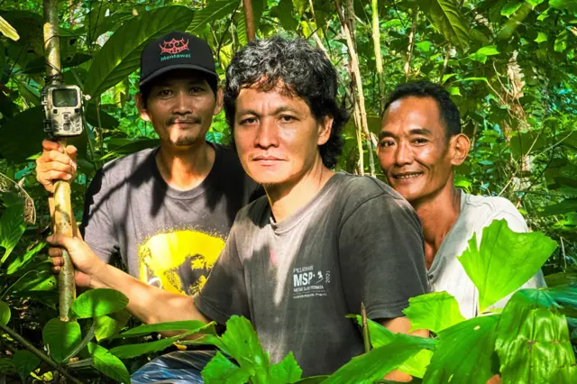 Damianus dan tim Malinggai Uma